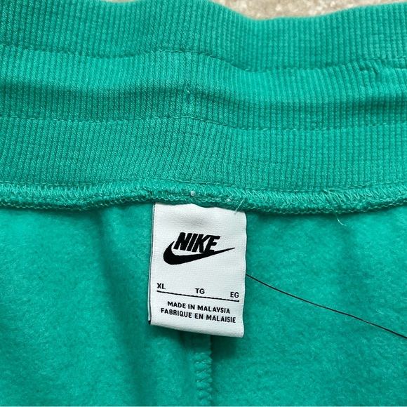NEW Nike Sweat Shorts Womens Extra Large Green Blue Fleece High Rise Loose Fit - Picture 3 of 11